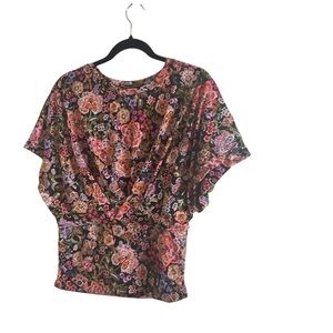 Cynthia Steffe women’s Floral Short Sleeve Top size medium